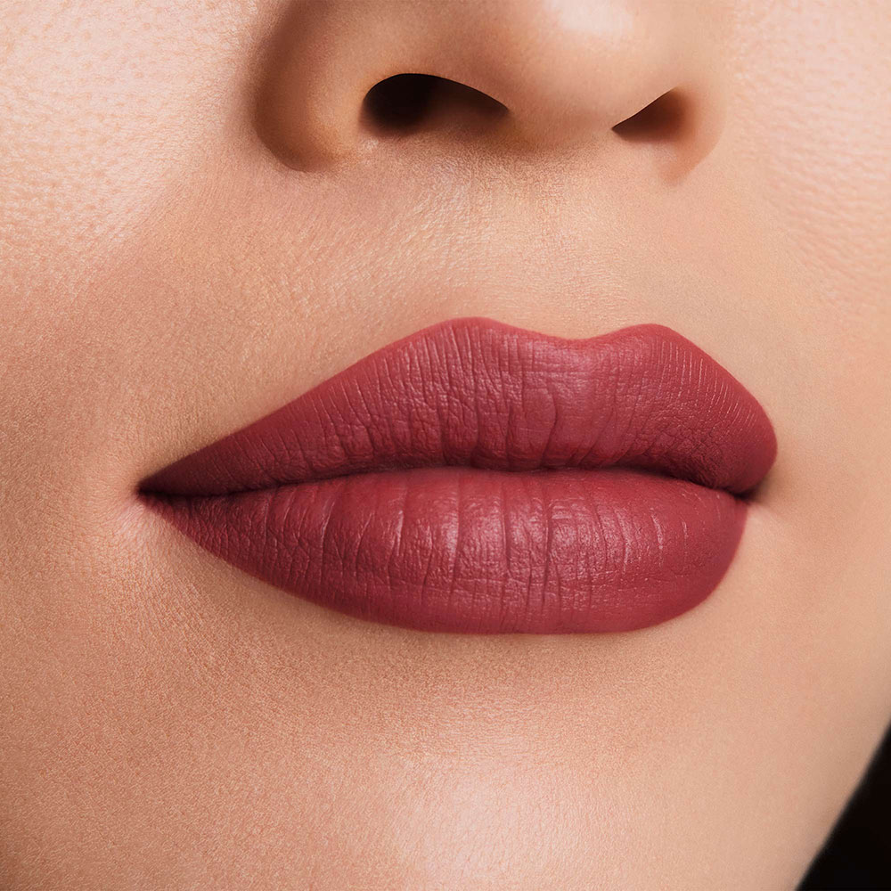 PURE COLOR CREME LIPSTICK (LABIAL EN BARRA)